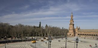 Turistas y el incremento en viviendas de alquiler en España